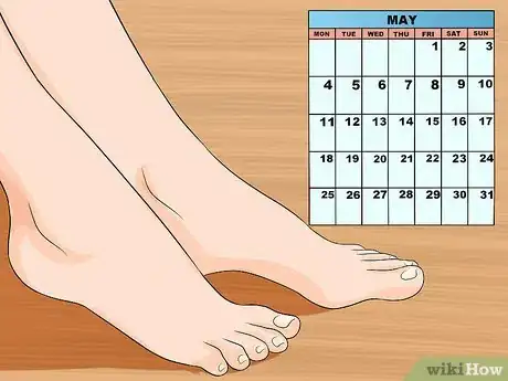 Imagem intitulada Get Rid of Yellow Toenails Step 4