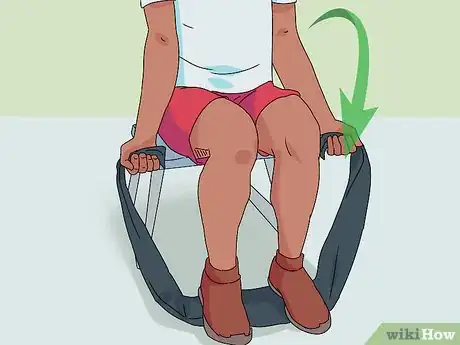 Imagem intitulada Do Bicep Curl Resistance Band Exercises Step 8
