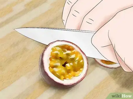Imagem intitulada Tell if a Passion Fruit Is Ripe Step 8