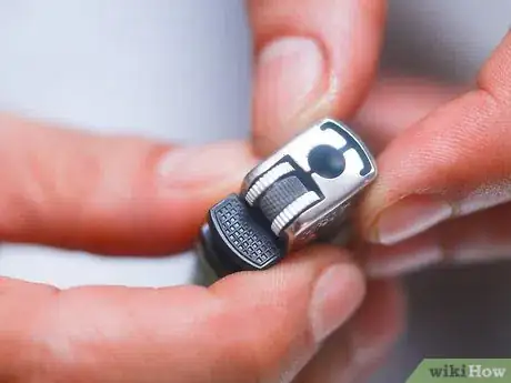 Imagem intitulada Fix a Lighter Step 2