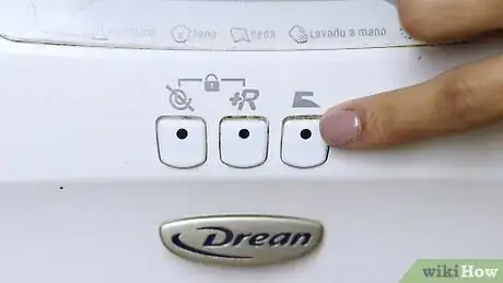 Imagem intitulada Use a Washing Machine Step 6