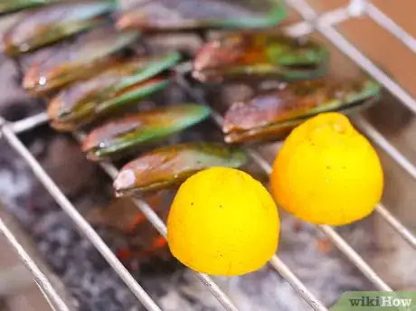 Imagem intitulada Cook Mussels Step 13