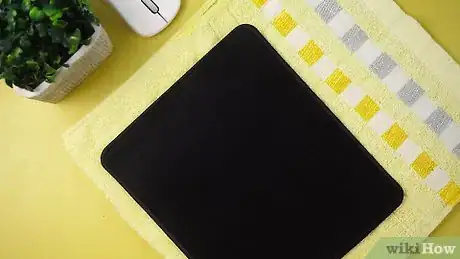 Imagem intitulada Clean a Mousepad Step 5