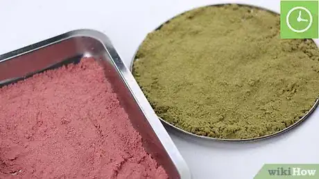 Imagem intitulada Color Sand Step 6