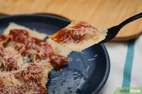 Imagem intitulada Cook Ravioli Step 11