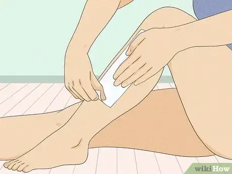 Imagem intitulada Get Smooth Legs Step 10