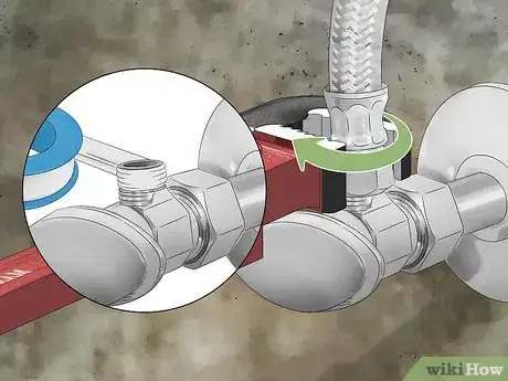 Imagem intitulada Install a Faucet Step 9