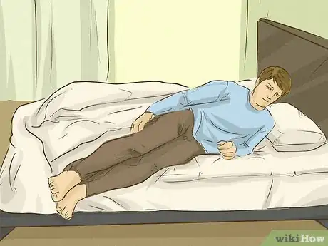 Imagem intitulada Sleep With Lower Back Pain Step 4