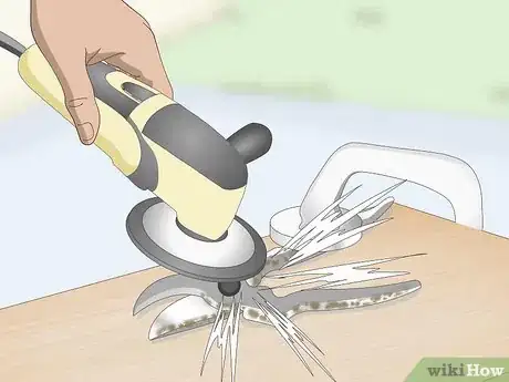 Imagem intitulada Remove Rust and Corrosion Step 12