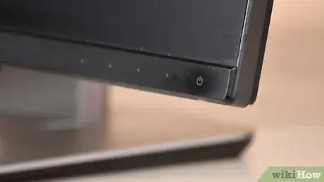 Imagem intitulada Clean a Computer Monitor_LCD Screen Step 6