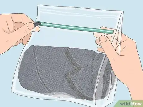 Imagem intitulada Wash Suits Step 5