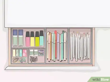 Imagem intitulada Decorate a Study Table Step 10