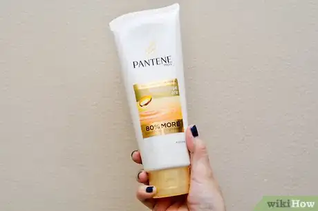 Imagem intitulada Shave With Conditioner Step 1