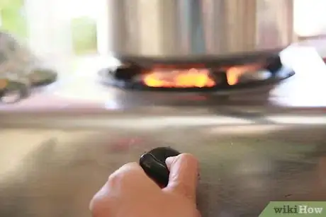 Imagem intitulada Make a Cake Using a Pressure Cooker Step 10