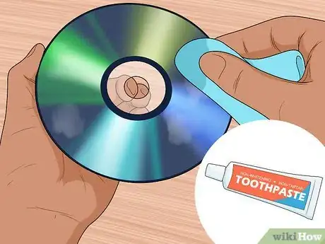 Imagem intitulada Clean a Game Disc Step 12