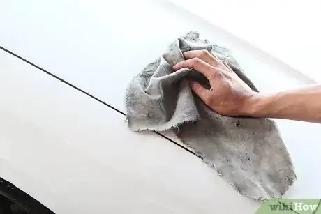 Imagem intitulada Remove Tree Sap From Your Car Step 5
