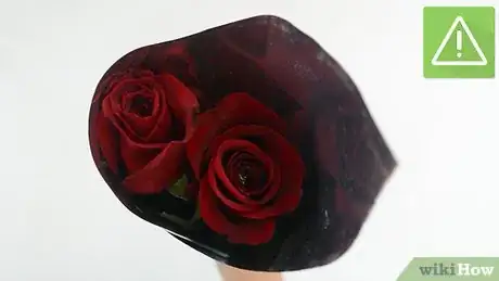 Imagem intitulada Keep Roses Fresh Step 2