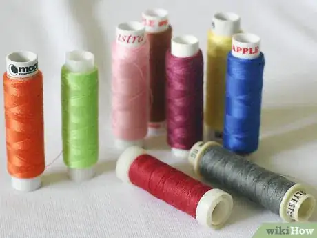 Imagem intitulada Choose Sewing Thread Step 3