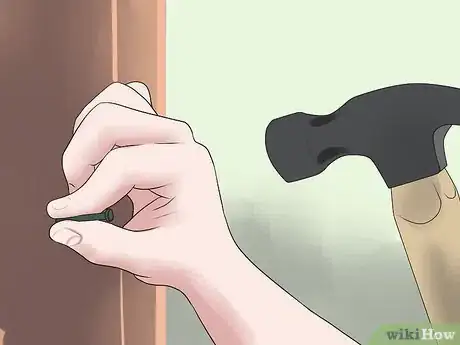 Imagem intitulada Build a Cabinet Step 10