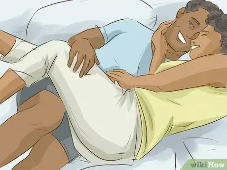 Imagem intitulada Cuddle Step 13