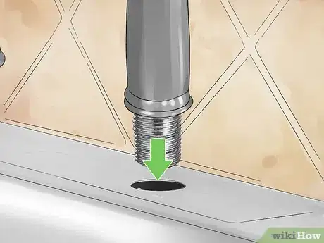 Imagem intitulada Install a Faucet Step 7