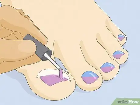Imagem intitulada Have Pretty Toenails Step 18