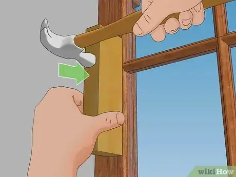 Imagem intitulada Open a Stuck Window Step 4