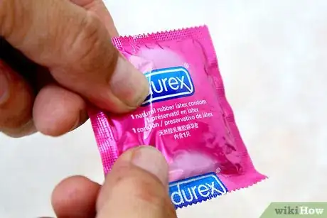 Imagem intitulada Check a Condom Step 9