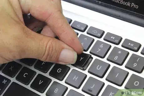Imagem intitulada Fix a Jammed Keyboard Key Step 20