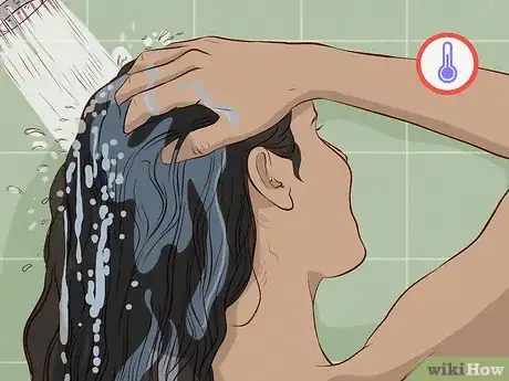 Imagem intitulada Keep Hair From Getting Greasy Step 3