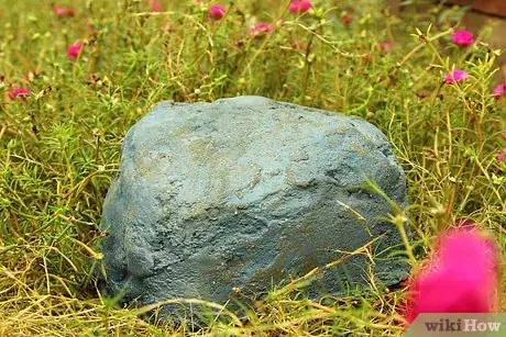 Imagem intitulada Make Fake Rocks with Concrete Step 18