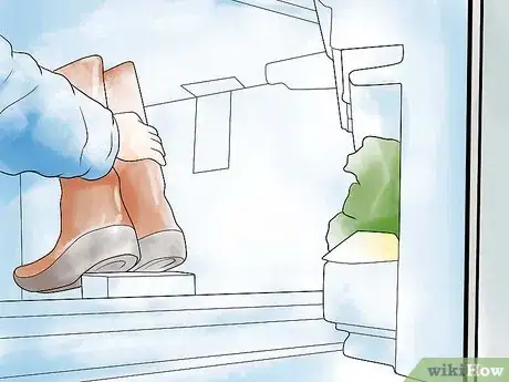 Imagem intitulada Stretch Boots Step 4