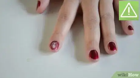 Imagem intitulada Remove Gel Nails Step 8