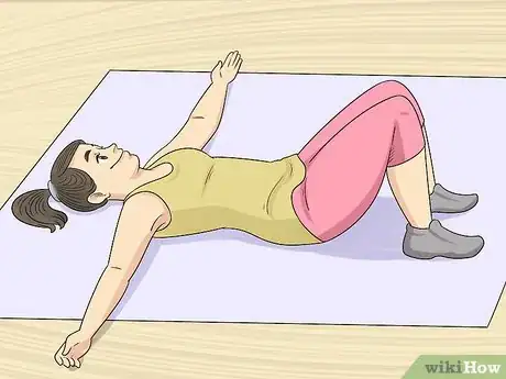 Imagem intitulada Fix Rounded Shoulders Step 7