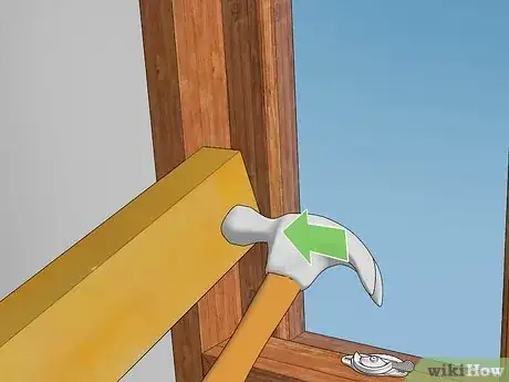 Imagem intitulada Open a Stuck Window Step 9