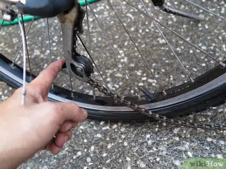 Imagem intitulada Fix a Slipped Bike Chain Step 3