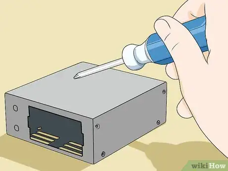 Imagem intitulada Install a Hidden Camera Step 17