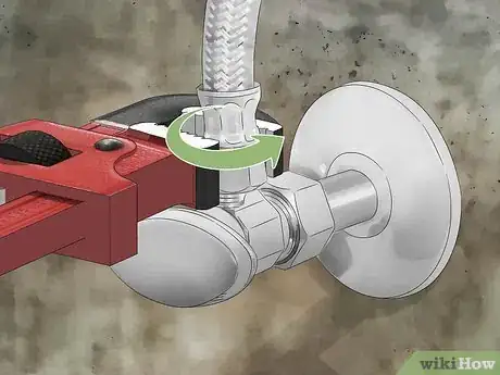 Imagem intitulada Install a Faucet Step 3