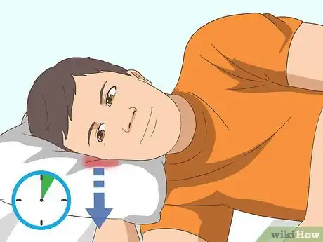 Imagem intitulada Remove Water from Ears Step 7