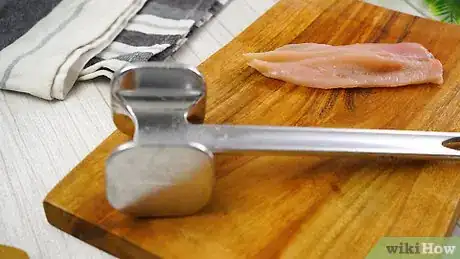 Imagem intitulada Tenderize Chicken Step 2