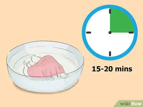 Imagem intitulada Clean Your Retainer Step 9