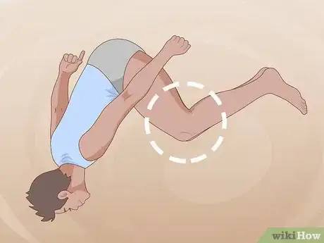 Imagem intitulada Do a Backflip Step 13