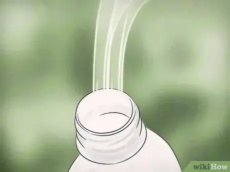 Imagem intitulada Recycle Plastic Step 18