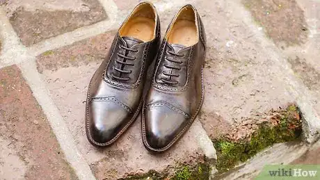 Imagem intitulada Make Shoes Less Slippery Step 1