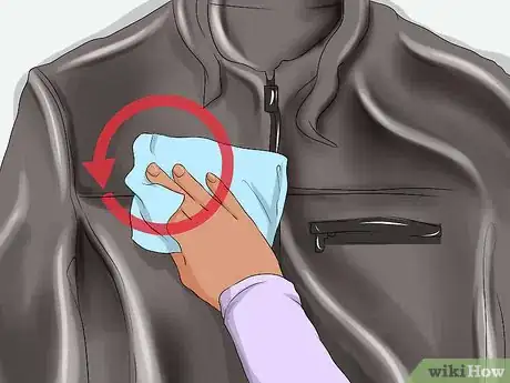 Imagem intitulada Clean a Leather Jacket Step 7