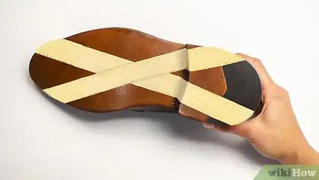 Imagem intitulada Make Shoes Less Slippery Step 9