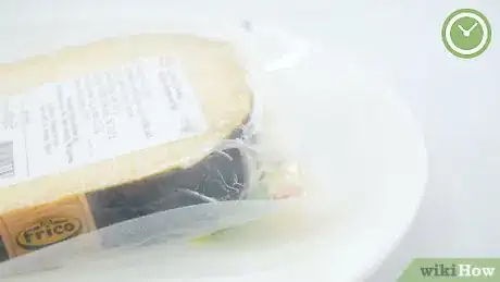 Imagem intitulada Defrost Cheese Step 3