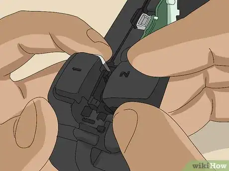 Imagem intitulada Fix a PS3 Controller Step 16