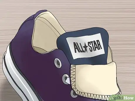 Imagem intitulada Spot Fake All Star Converse Step 4