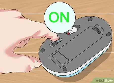 Imagem intitulada Connect a Wireless Mouse Step 3